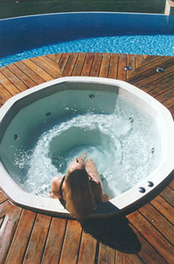 Photo piscine ou spa de CLAIRAZUR, partenaire d'Eauplaisir