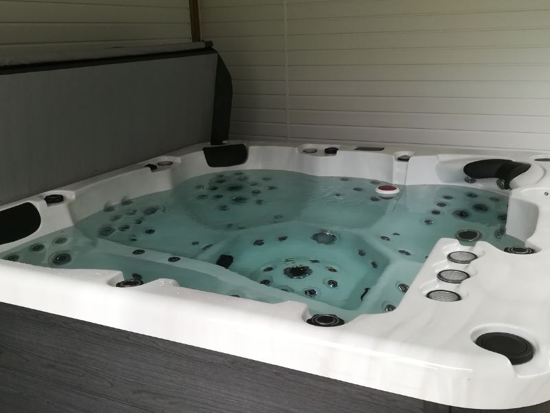 Photo piscine ou spa de QUALITY SPA, partenaire d'Eauplaisir