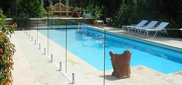 Barriere piscine en verre sans poteau v300