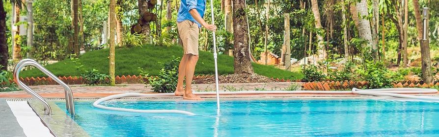 Entretien de la piscine, épuisette perche