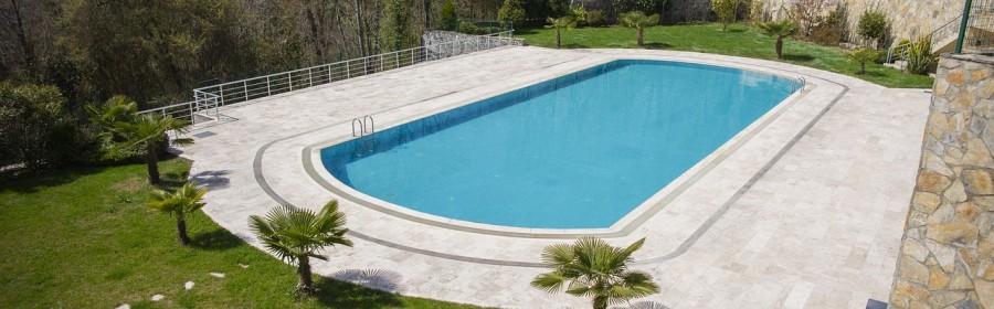 Revêtement contour de piscine