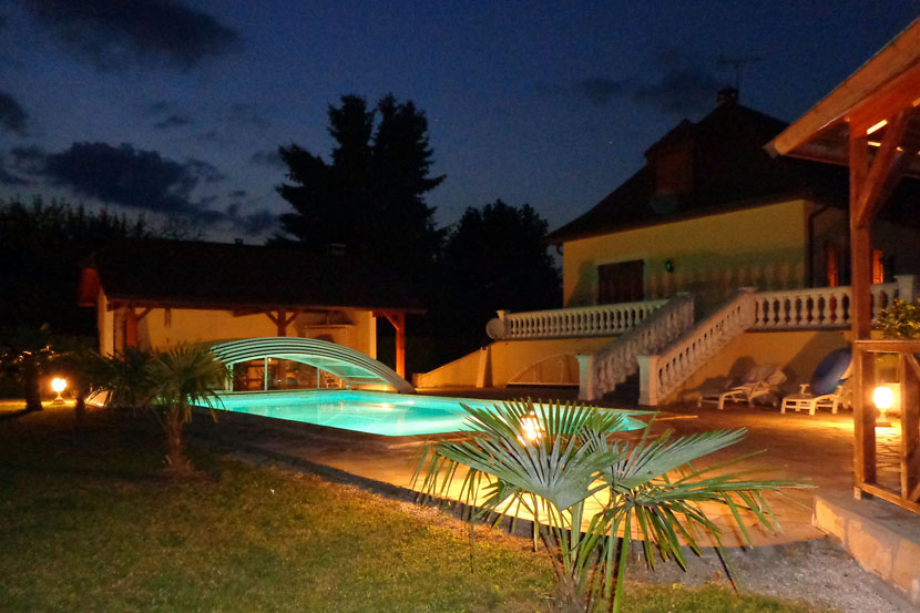 Piscine nuit.jpg